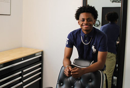   CTE Barbering Student Andre Lockett Kzoo Kutz